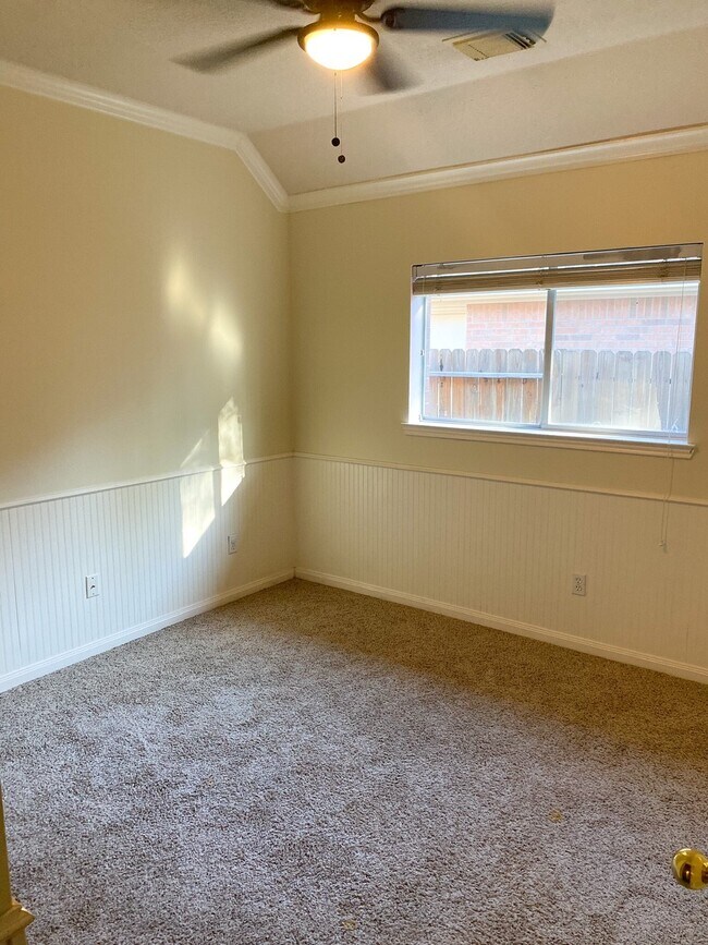 Building Photo - 19219 Sarah Ann Ct