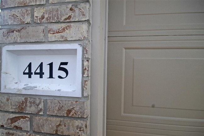 Building Photo - 4415 Iron Horse Dr