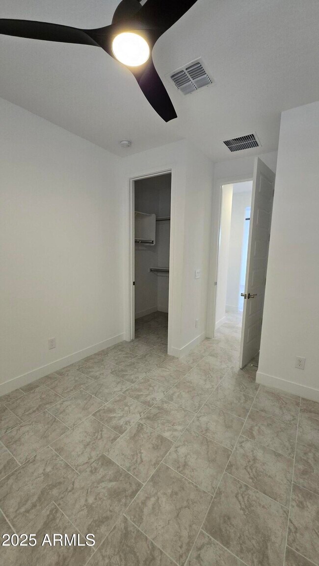 Building Photo - 31817 N 124th Dr