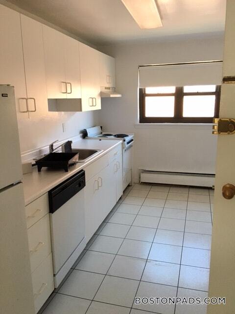 Building Photo - 40 Harvard St