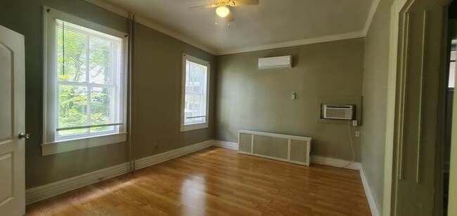 Building Photo - 201 S Broadway St