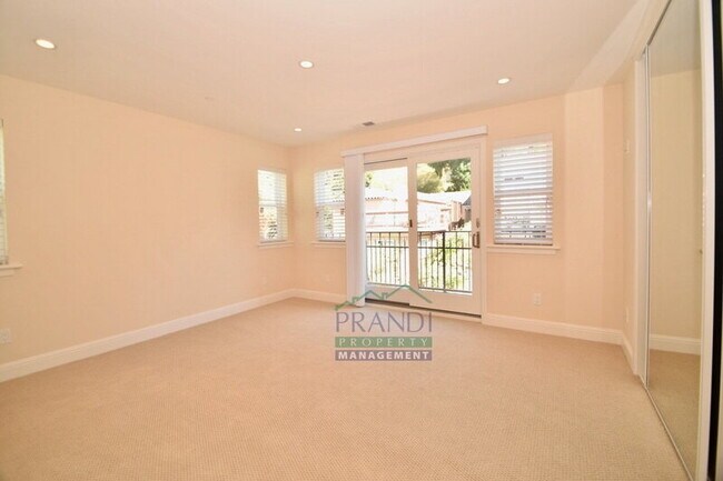 Building Photo - 1148 Mission Ave