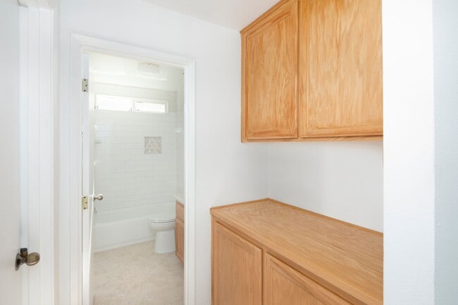 Building Photo - Lovely 3 Bedroom Home in Beautiful Los Alamos!