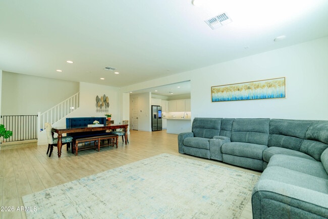 Building Photo - 21513 E Sparrow Dr