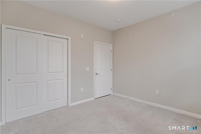 Building Photo - 822 Center Meadow Ln