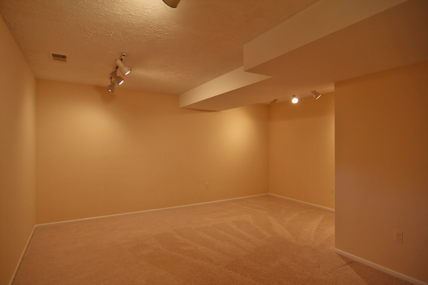 Building Photo - 6148 Martins Landing Ct