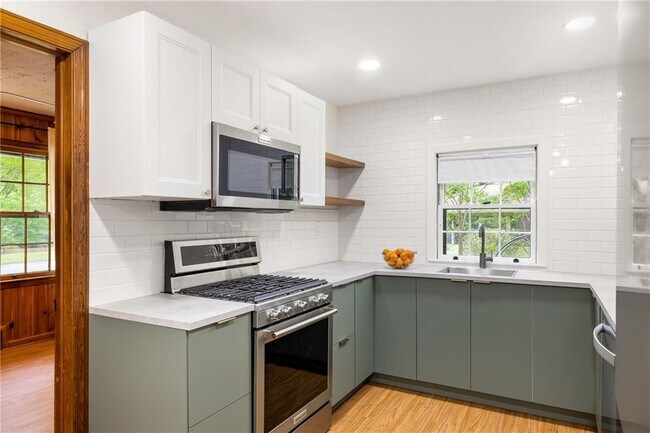 Building Photo - 889 Milam Cir