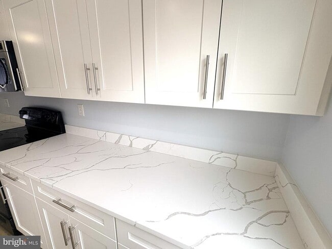 Building Photo - 306 Paddock Dr