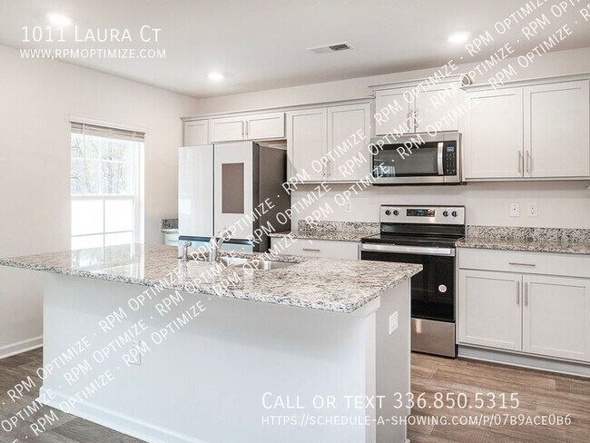 Building Photo - 1011 Laura Ct