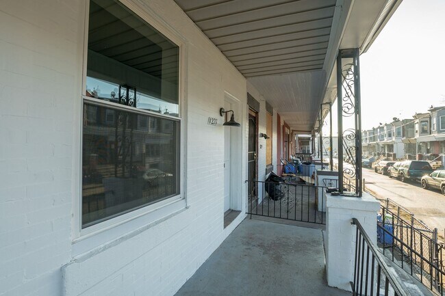Building Photo - 1227 S Peach St