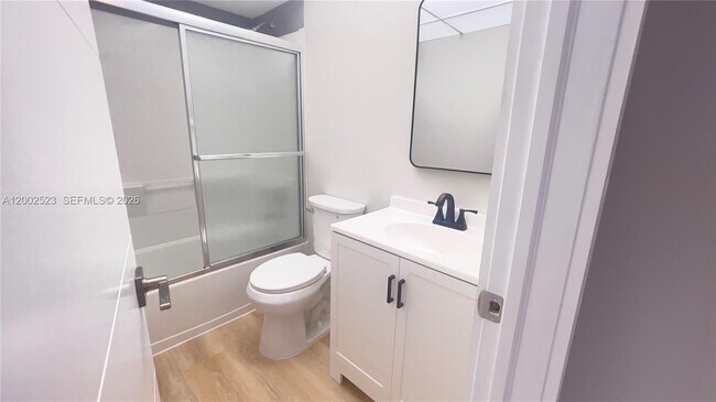 Building Photo - 200 S Birch Rd