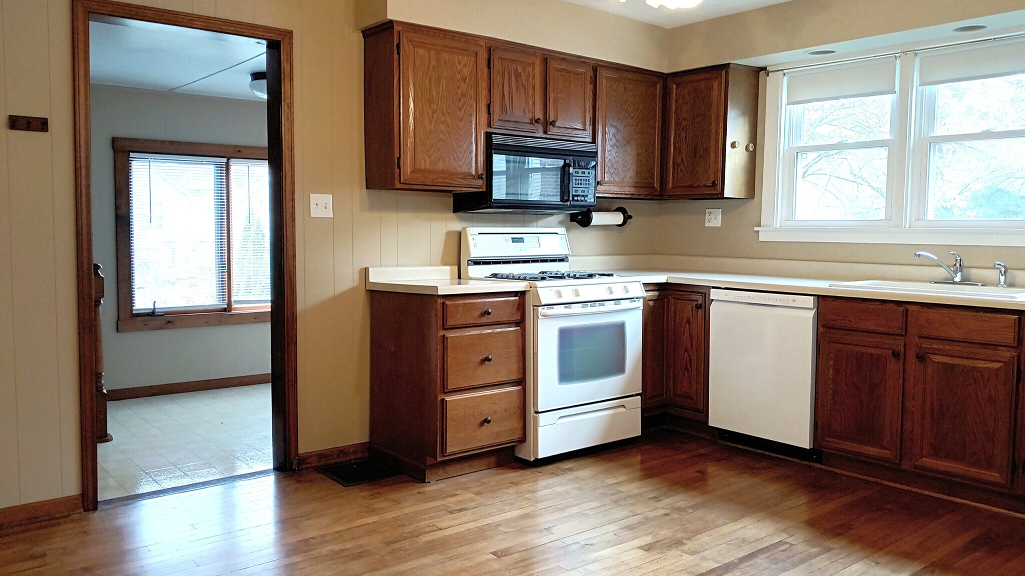 Kitchen - 1224 Dean St