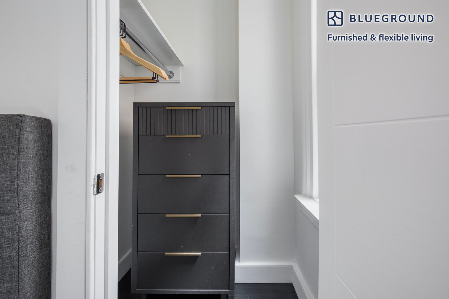 Building Photo - 15 W 55th St