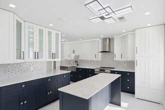 Building Photo - $200 RENT CREDIT | MOVE-IN READY! (Pet Friendly)