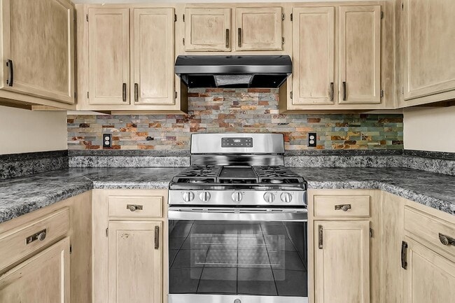 Building Photo - 111 Hopper Dr