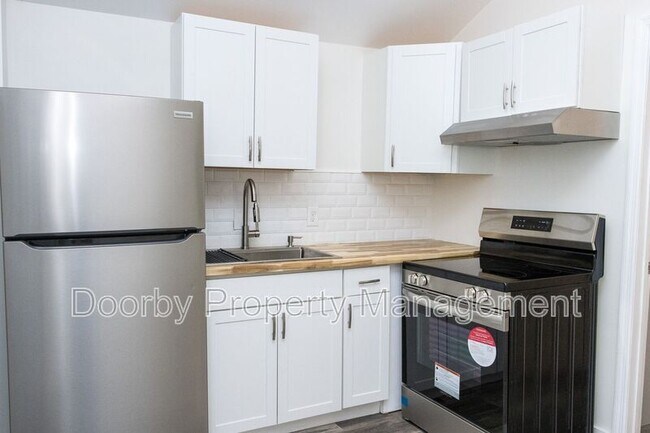 Building Photo - 358 Derby Cir