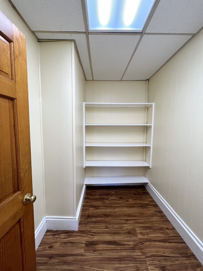 Building Photo - 225 Holland St