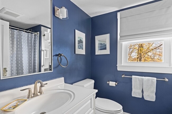 Building Photo - 20 Damon Rd