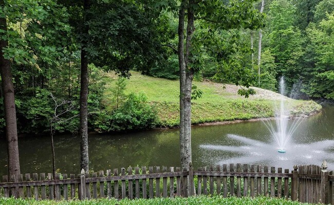 Building Photo - Luxury Waterfront Rental in Gated Montebello Community