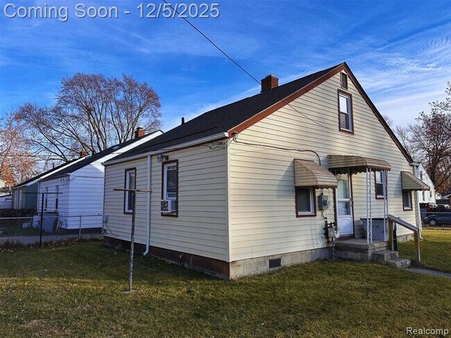 Building Photo - 110 Hamata Ave