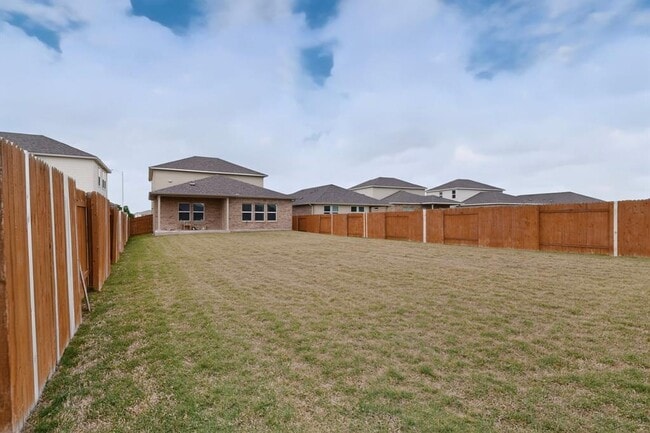 Building Photo - 17617 Fairbridge Ln