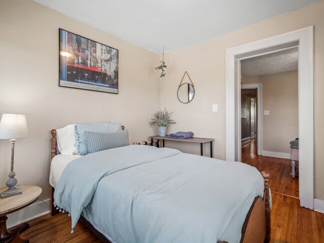 Building Photo - 3222 West Blvd