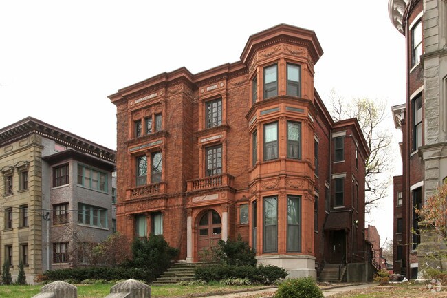 Primary Photo - 414 W Ormsby Ave