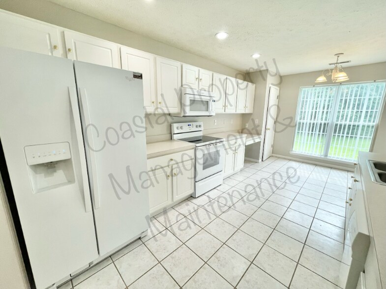 Building Photo - 304 Sherrybrook Dr