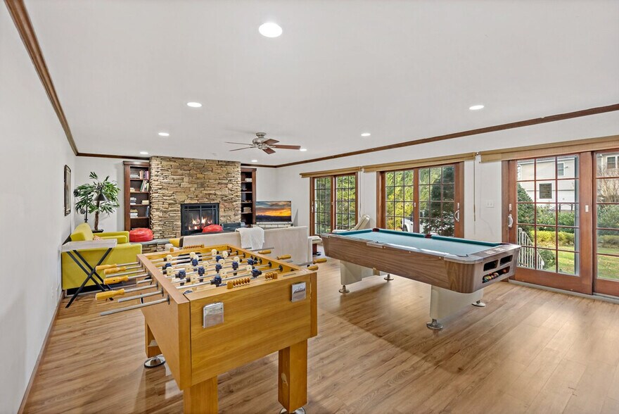 Building Photo - 8403 Woodford Ct