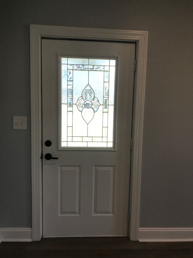 Building Photo - 1001 S 8th St