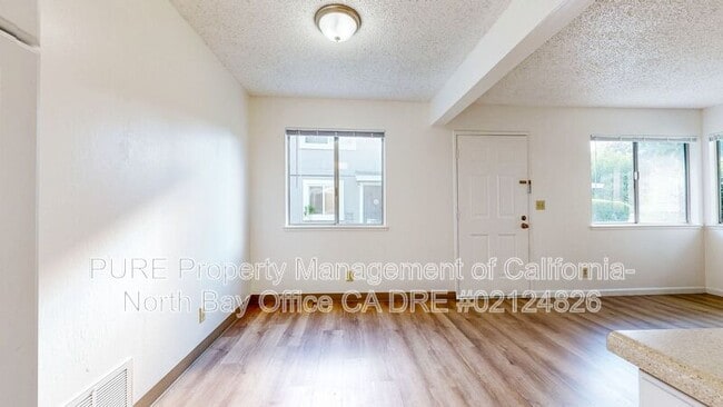 Building Photo - 1877 Dorado Ct