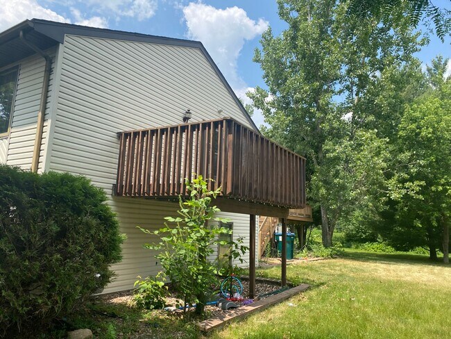 Building Photo - 4407-4409 Forest Valley Rd