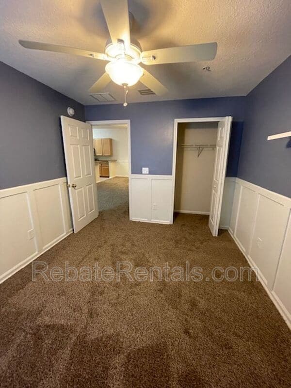 Building Photo - 7064 Deer Lodge Cir