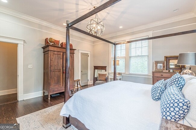 Building Photo - 1878 Cambridge Ave