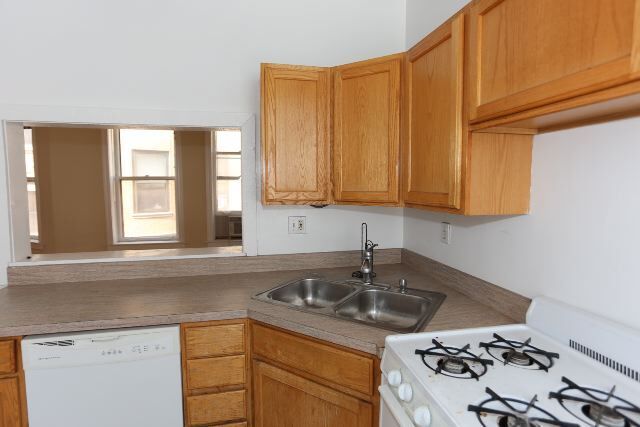 Building Photo - 1216 N Dearborn St