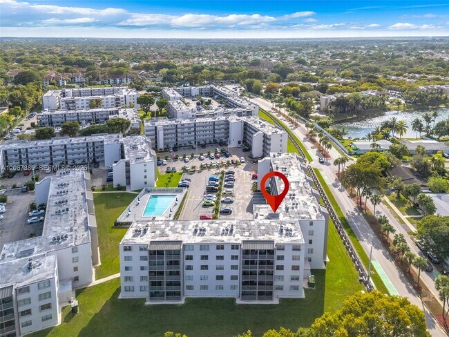 Building Photo - 14180 SW 84th St
