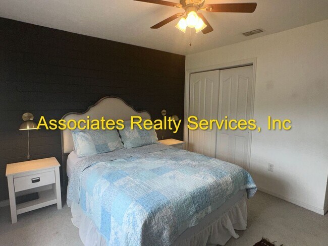 Building Photo - Beautiful 4 Bedroom/3 Bathroom in BROADMOOR!
