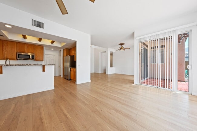 Building Photo - 78191 Sombrero Ct