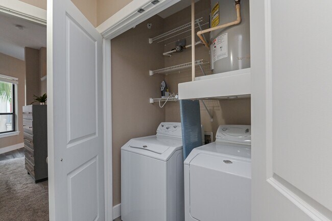 Building Photo - 1901 Post Oak Blvd