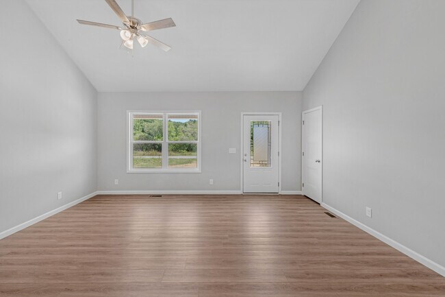 Building Photo - 1778 Old Gallatin Rd