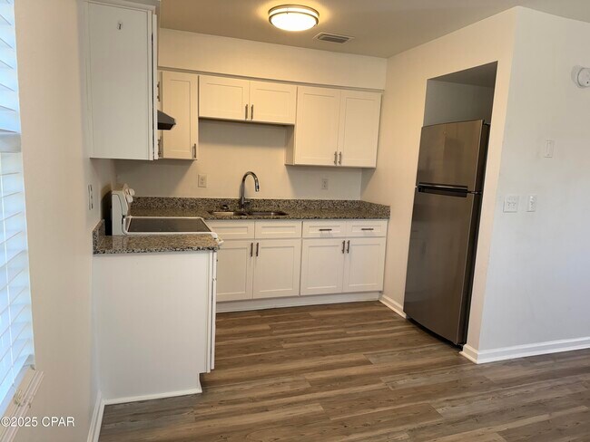 Building Photo - 130 Beulah Ave