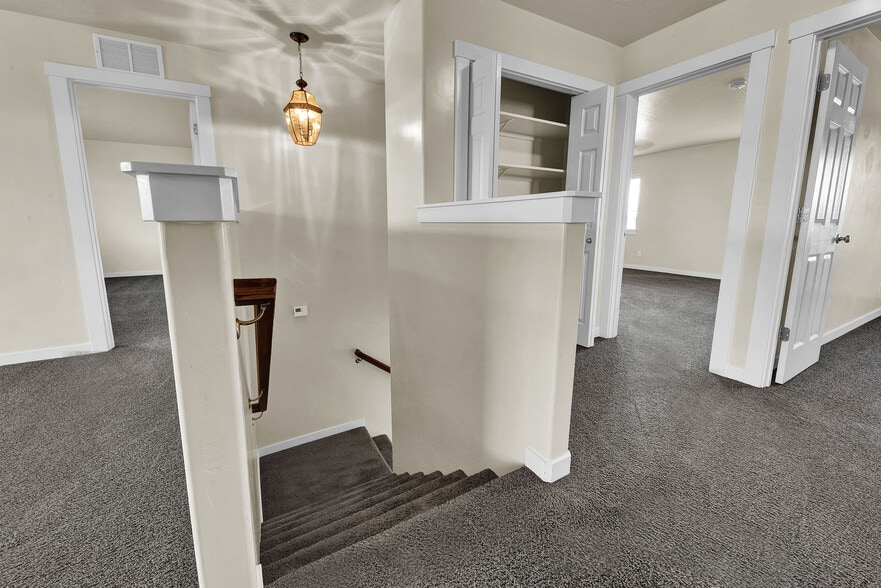 Building Photo - 1633 Placerville St