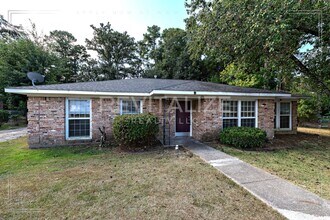 Building Photo - Beautiful 4 Bed 2 Bath Home in Daphne!!