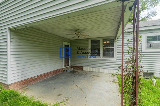 Building Photo - 3 Bed/2 Bath Home in Crystal Springs