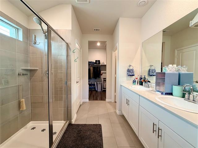 Building Photo - 6301 Spooky Cat Trl