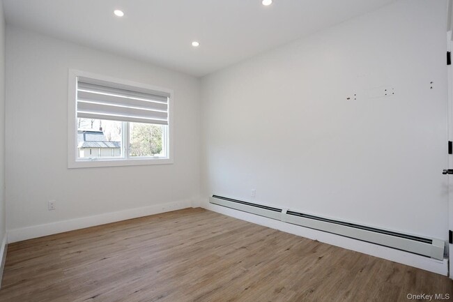 Building Photo - 10 Millbury St