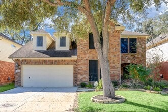 Building Photo - 3808 Armand Dr