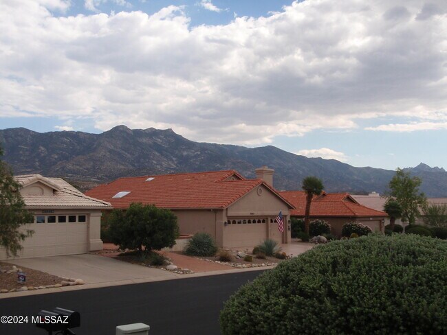 Building Photo - 38040 S Elbow Bend Dr