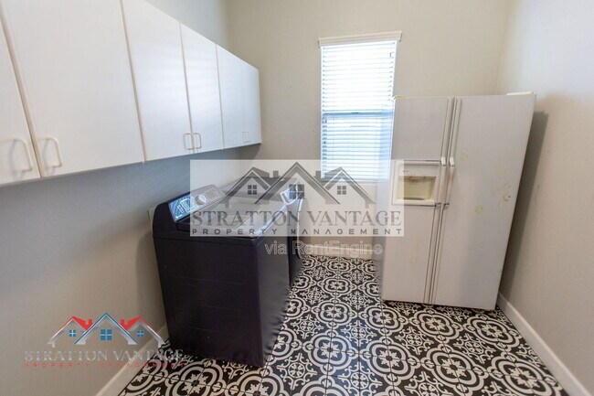 Building Photo - 20309 E Avenida Del Valle