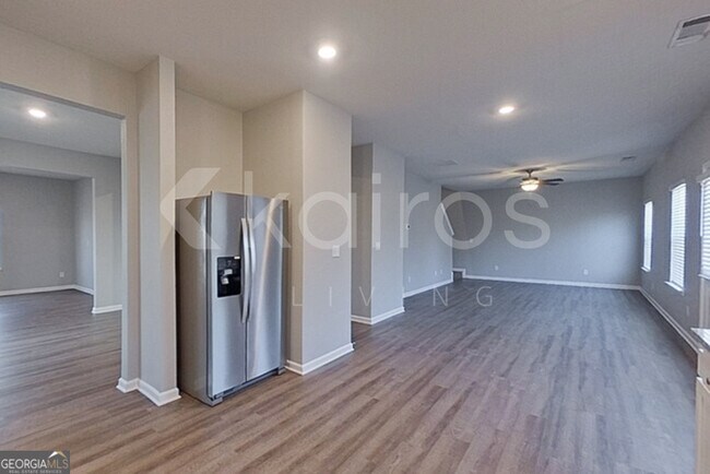 Building Photo - 3470 Bridgewood Dr